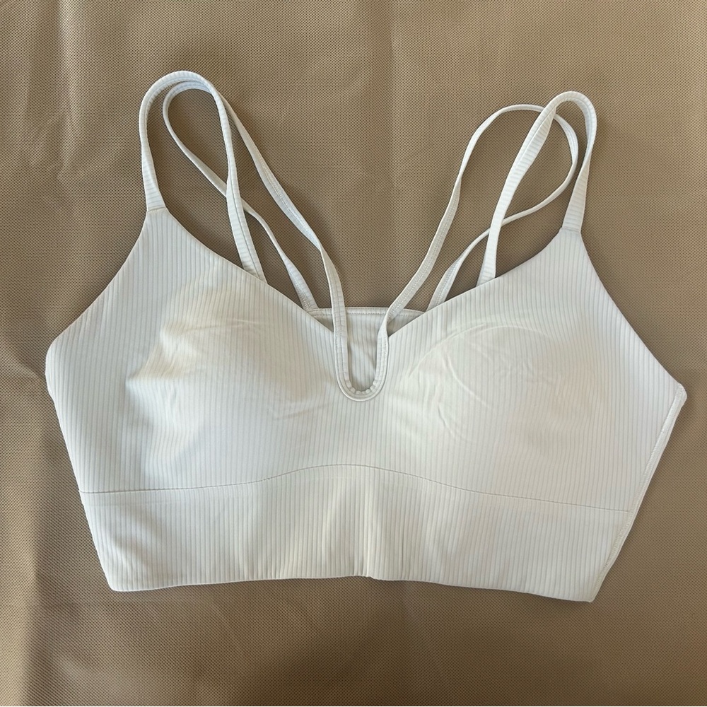 Lululemon Like a Cloud Bra- size 14 B/C- ribbed NWOT